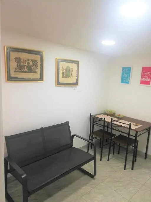 Apartaestudio #2 Cerca A Movistar Arena Y Estadio El Campin contacts